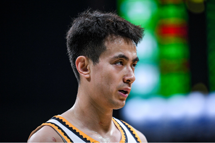 云体育入口-杨鸣走早了？辽宁狂胜52分终结4连败 赵继伟复出激活7人上双制胜