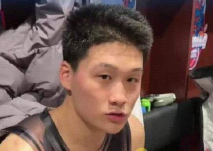 开云app-太高效了，山东18岁小将王证生涯第二战登场3分钟轰下11分