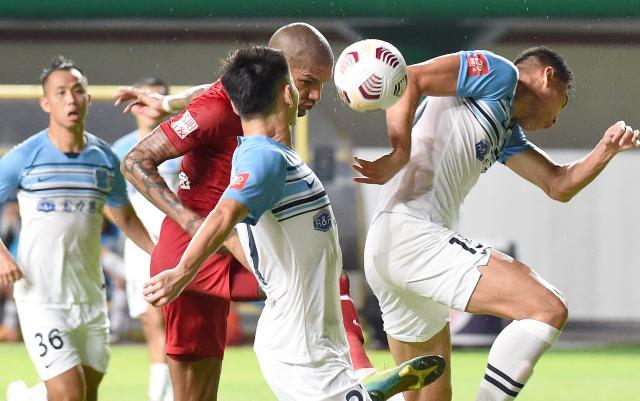 kaiyun中国官网-不满被河南逼平 范加斯特：下一场德比战死磕对手